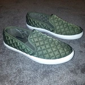 Time Tru Women's Loafers Shoes Green 11.